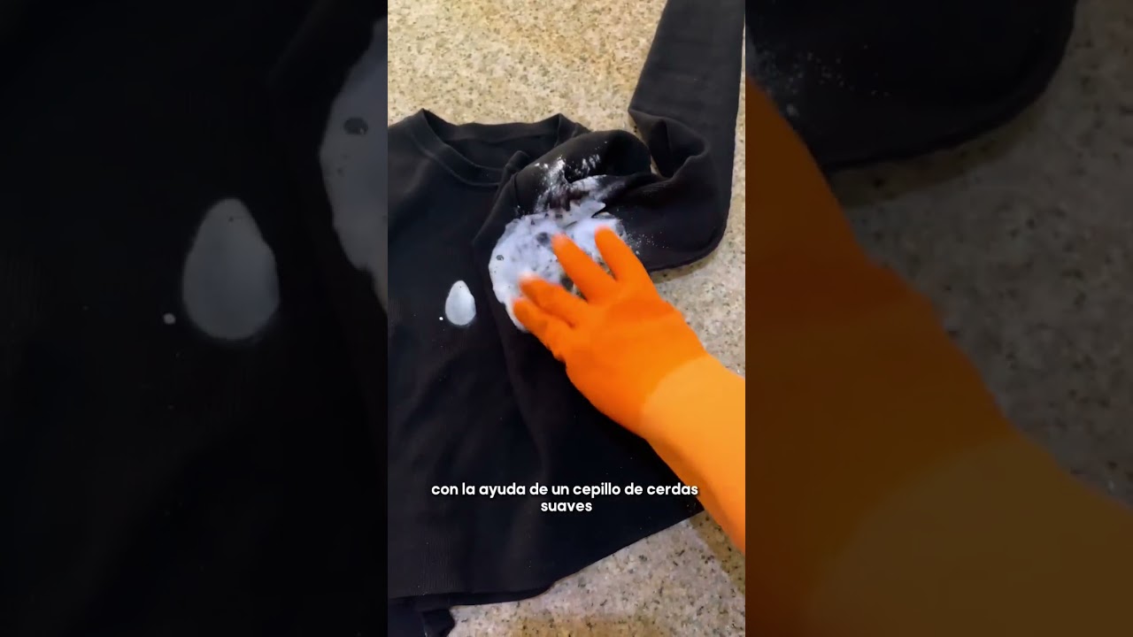 como quitar manchas de esperma en la ropa negra